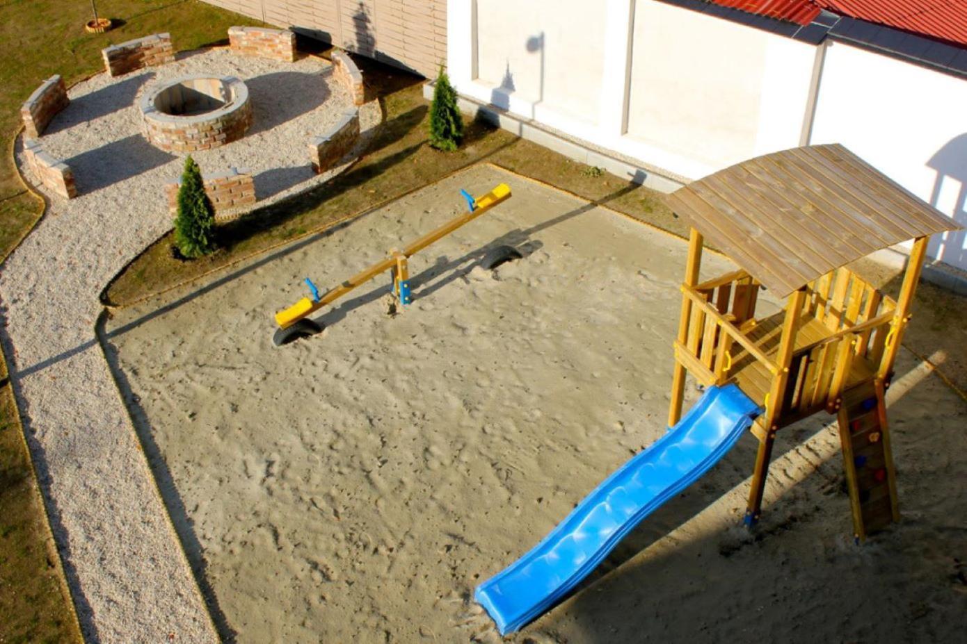 Zafir Apartman Sárvár Екстериор снимка