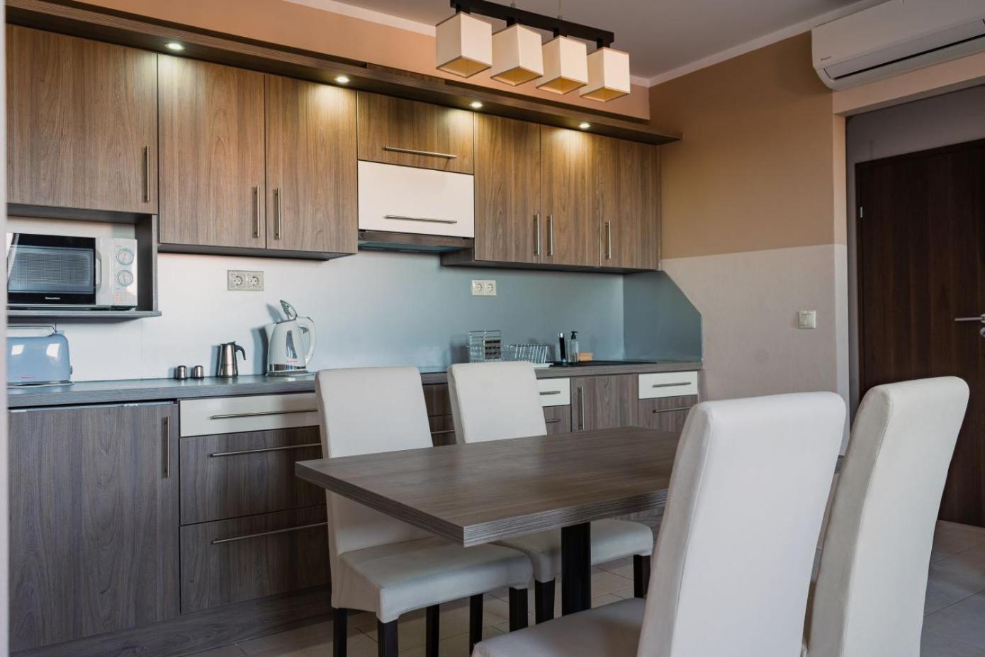 Zafir Apartman Sárvár Екстериор снимка