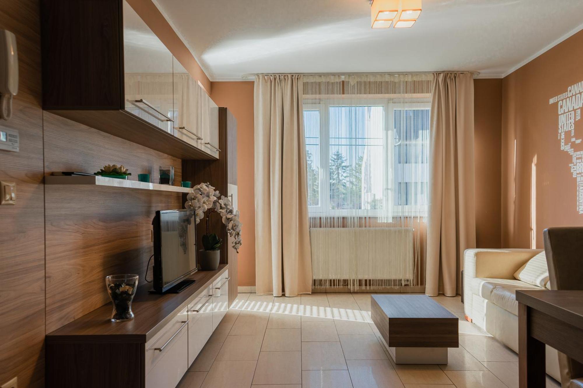 Zafir Apartman Sárvár Екстериор снимка