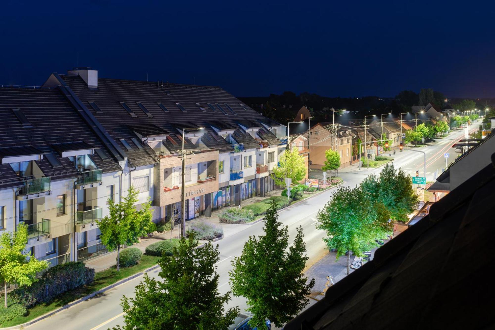 Zafir Apartman Sárvár Екстериор снимка